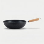 Keramik-Wok mit flachem Boden und Edelstahldeckel