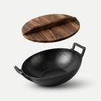 Gusseisen-Wok mit Holzdeckel