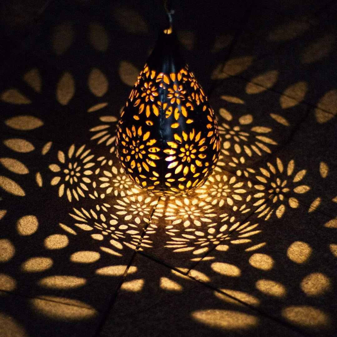 Solar-Gartenlaterne mit Schattenmustern – Tropfenform