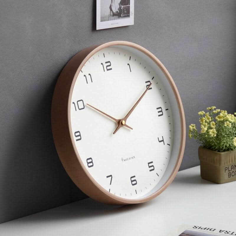 Skandinavische Wanduhr Holz mit lautlosem Quarz-Uhrwerk