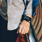Digitale LED-Binäruhr mit wasserdichtem Edelstahl-Gehäuse